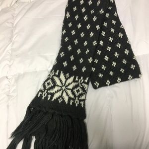 Aeropostale winter scarf